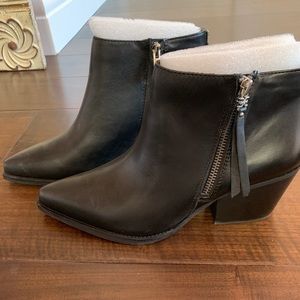 Sam Edelman black leather western bootie 7.5